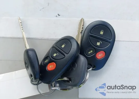 2004 Toyota Camry Solara Se V6 z USA, uszkodzony, nr VIN 4T1CA30P74U020698